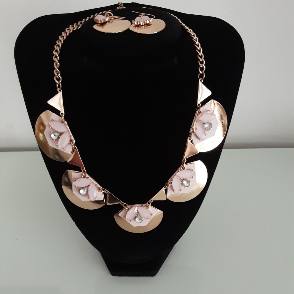 Art Deco Blush Pink 2 Piece Necklace Set